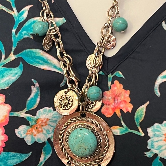 Silver necklace with turquoise pendant. NWT - Picture 7 of 8